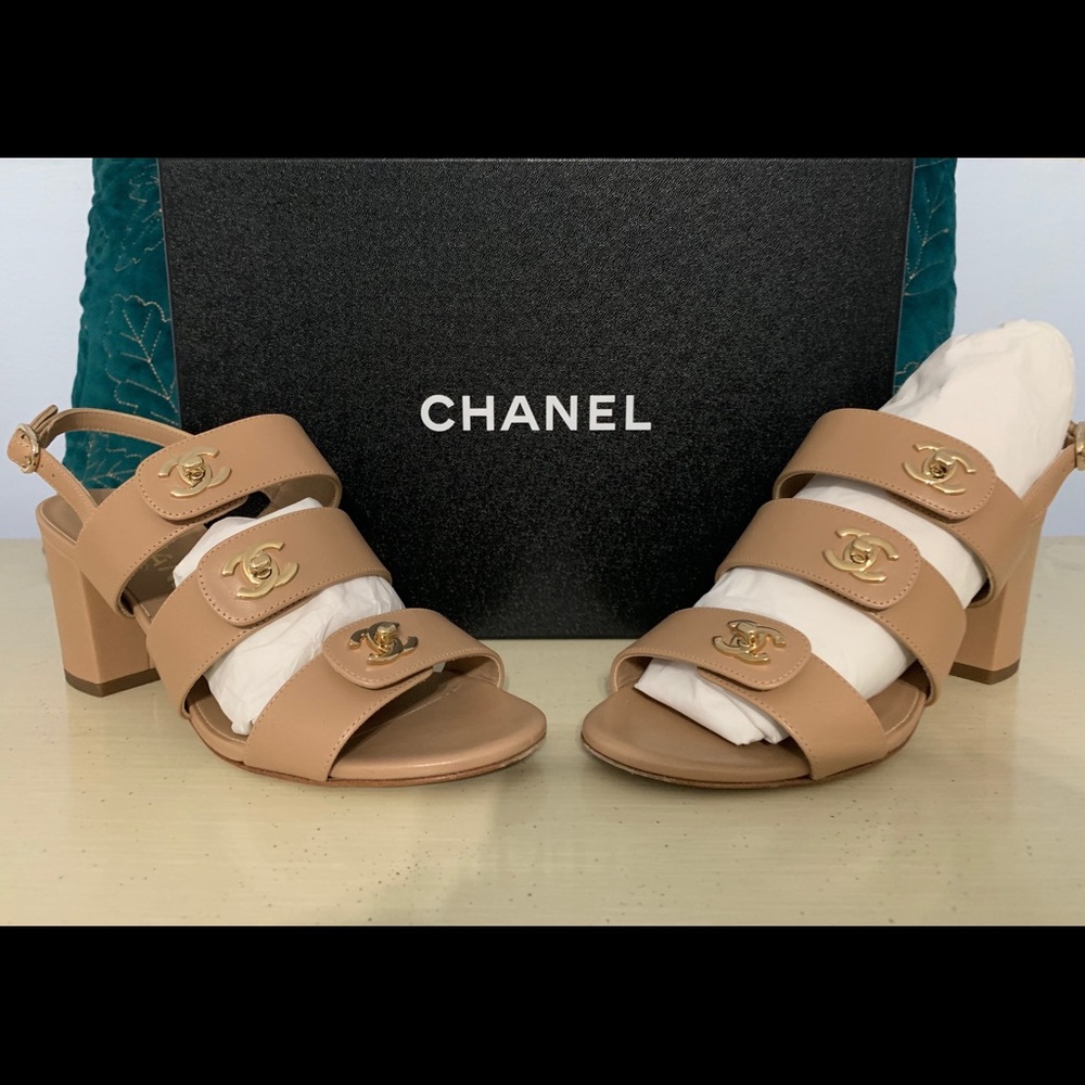Chanel nude sandals